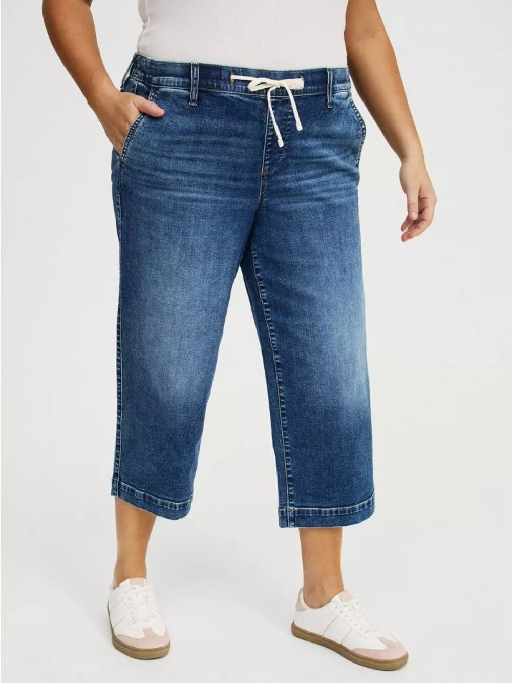 Crop Weekend Mid-Rise Wide-Leg Jean - NWOT